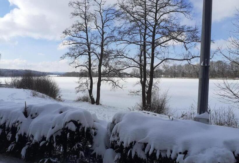 פנסיון Penzion Pralinka Sro Jesenice U Rakovníka