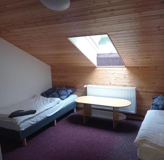 פנסיון Penzion Pralinka Sro Jesenice U Rakovníka