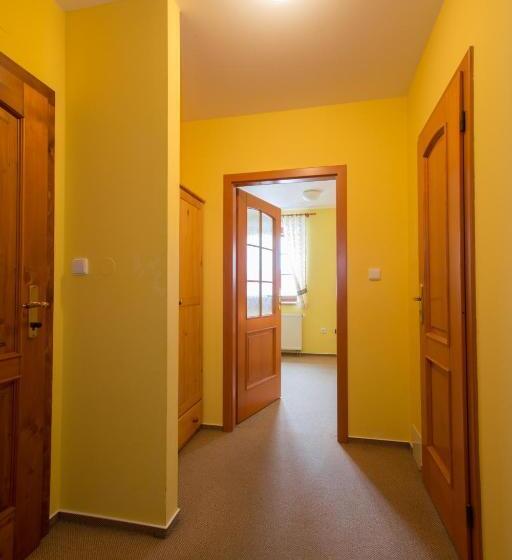 پانسیون Penzion U černého čápa