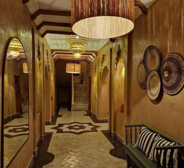 پانسیون Riad Villa Amood