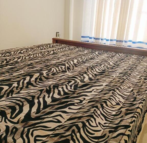 פנסיון Riverside Villa