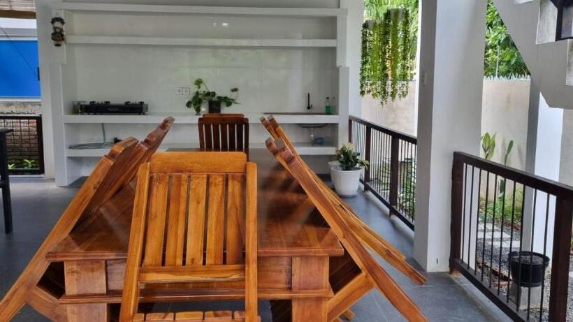 膳宿费 Rumah Montong