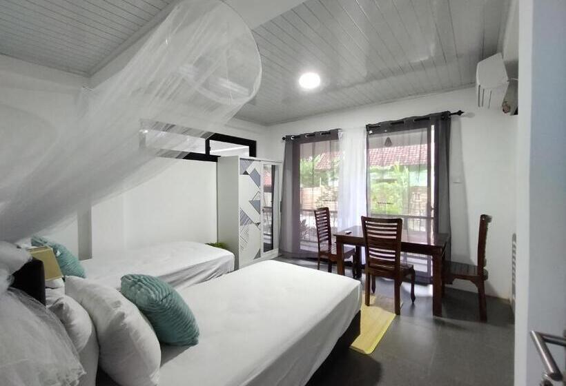 膳宿费 Rumah Montong