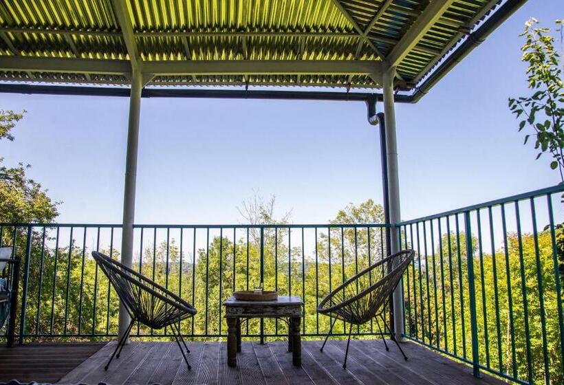 پانسیون Shromantic Garden