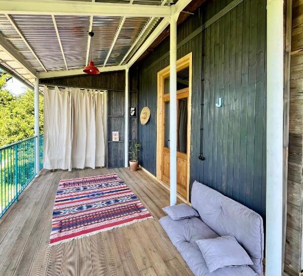 پانسیون Shromantic Garden