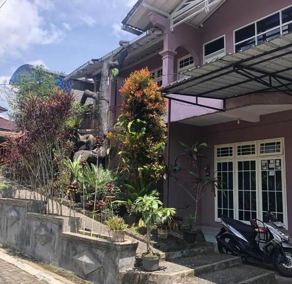 Pensió Siti S Guest House