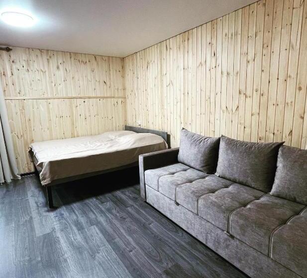 پانسیون Sun House 2023