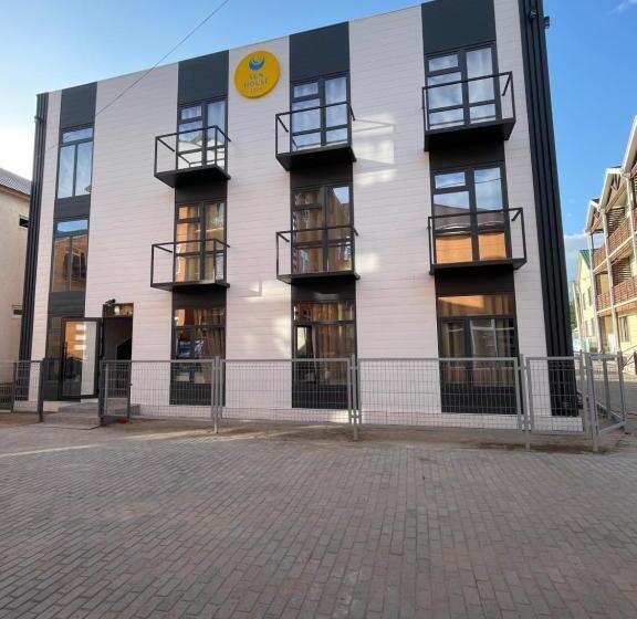 پانسیون Sun House 2023