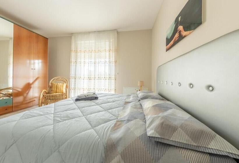 ペンション Villa Elena