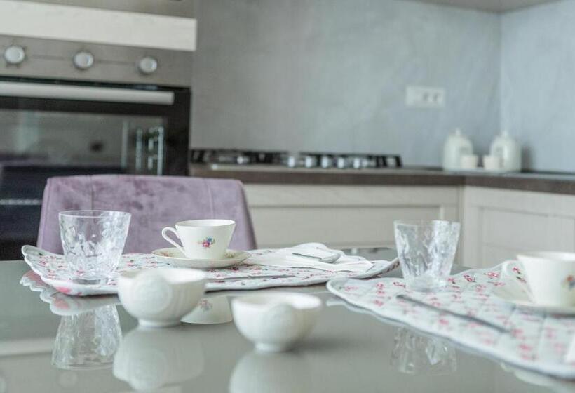 ペンション Villa Elena