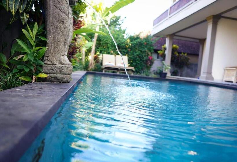 פנסיון Wardana Ubud Villa