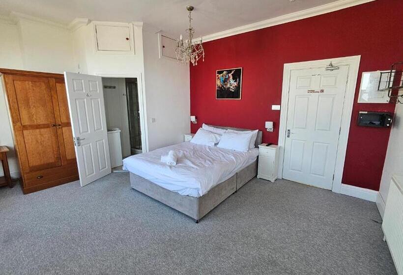 Пансион Yps Seaview Apartments