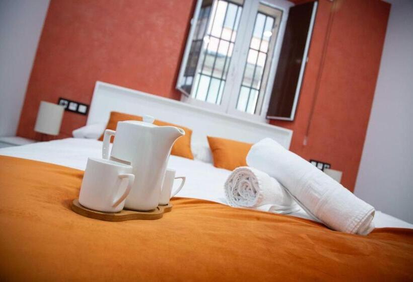 Pregonero Urban Suites   Naranja