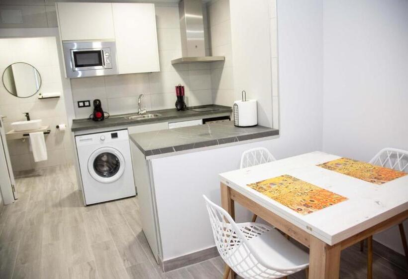 Pregonero Urban Suites   Naranja