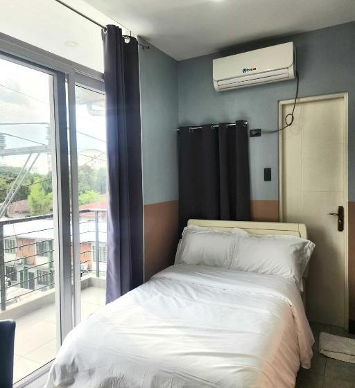 Qingqing Hotel Pasay Manila Near Moa