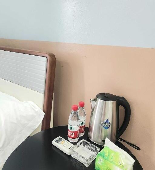 Qingqing Hotel Pasay Manila Near Moa