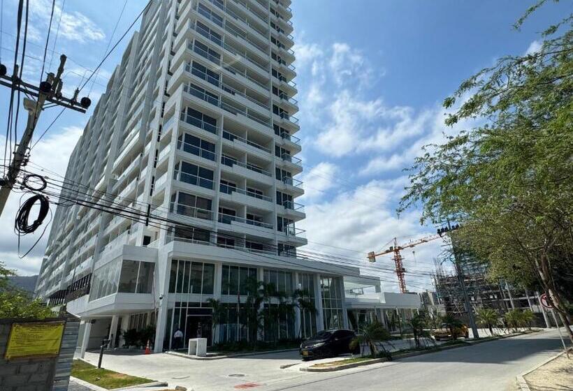 Suite Lujosa Con Jacuzzi Piso 14 Vista Al Mar