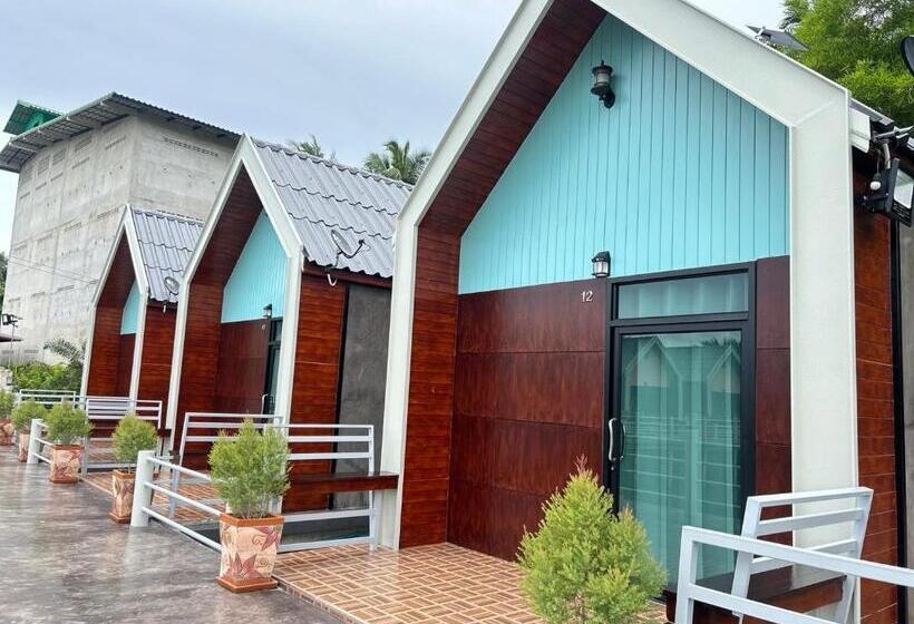 Tanaporn Resort Bangsaphan