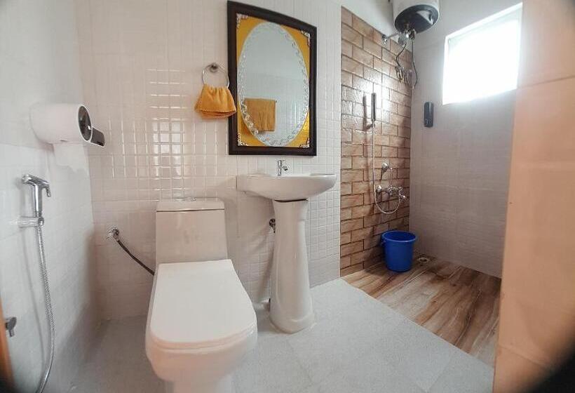 旅馆 Clouded Leo Inn