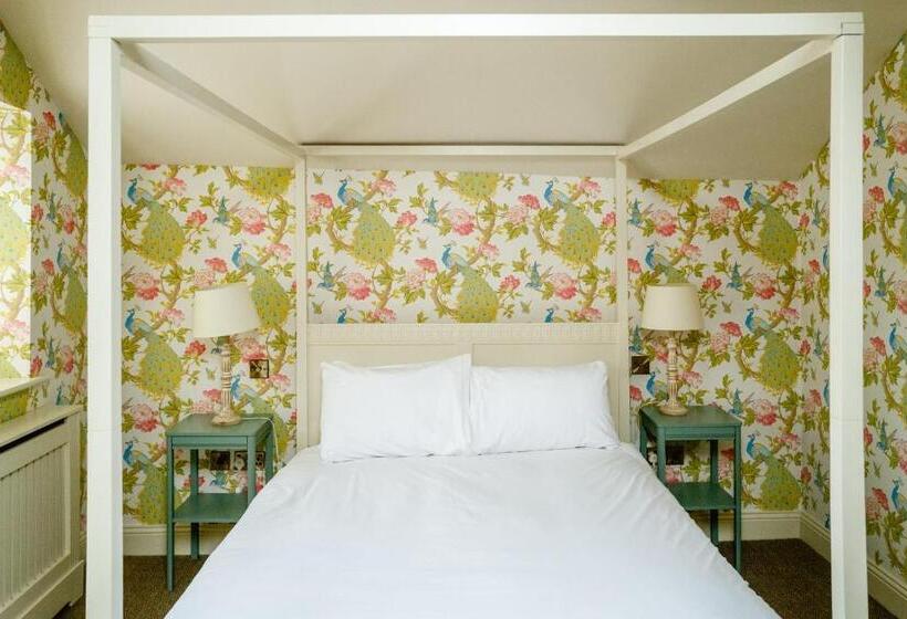 הוסטל Deerpark Inn