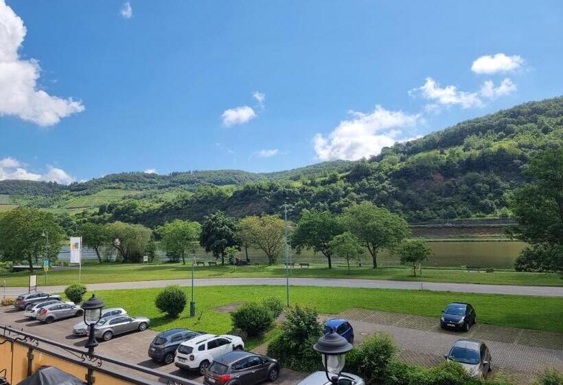 旅馆 Gasthaus Korneli