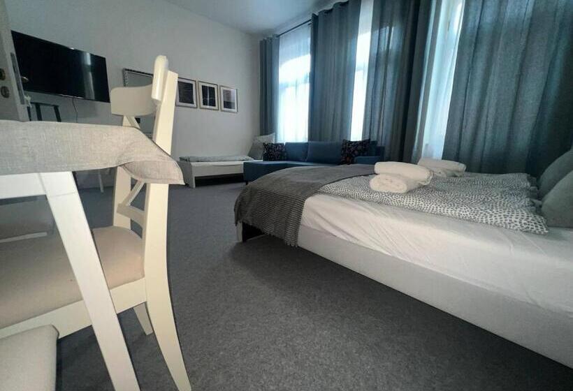 호스텔 Koblenz Corner Rooms