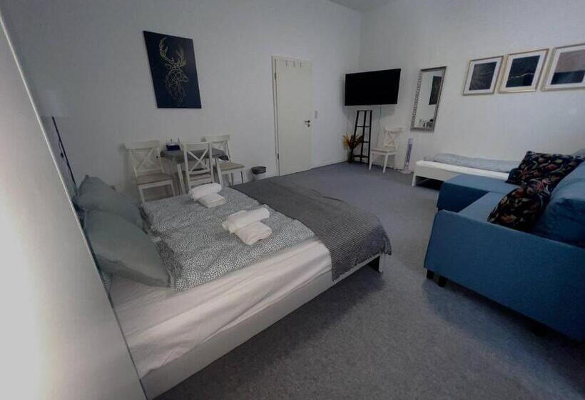 호스텔 Koblenz Corner Rooms