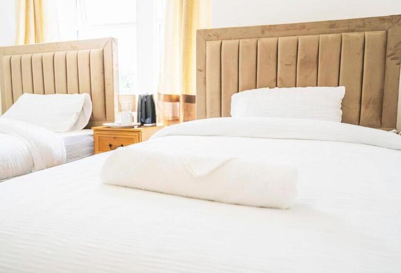 Общежитие Majestic Inn