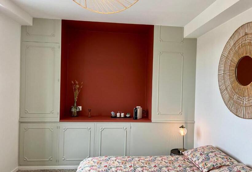 مبيت وإفطار A L Ombre Des Cyprès