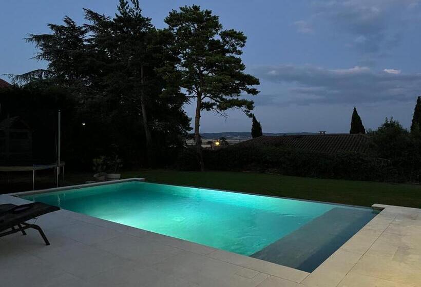 مبيت وإفطار A L Ombre Des Cyprès