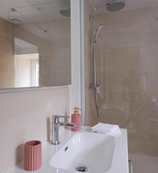 مبيت وإفطار Chambres D Hôtes   Domaine Les Sources