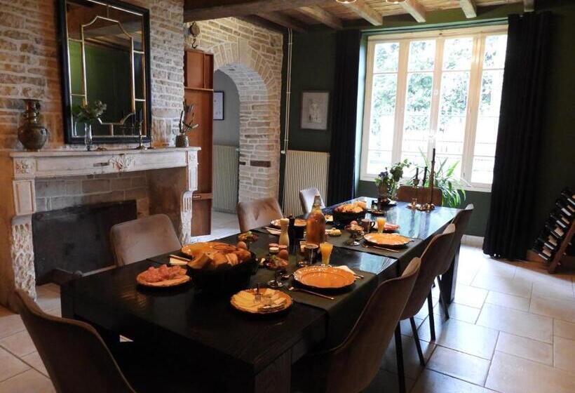 مبيت وإفطار Chez Mobi