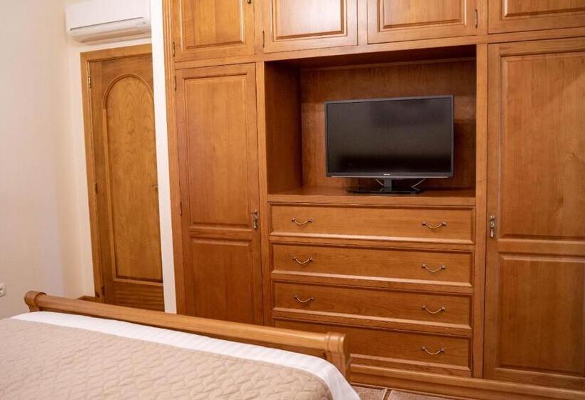 ベッドアンドブレックファースト Elegância & Carros