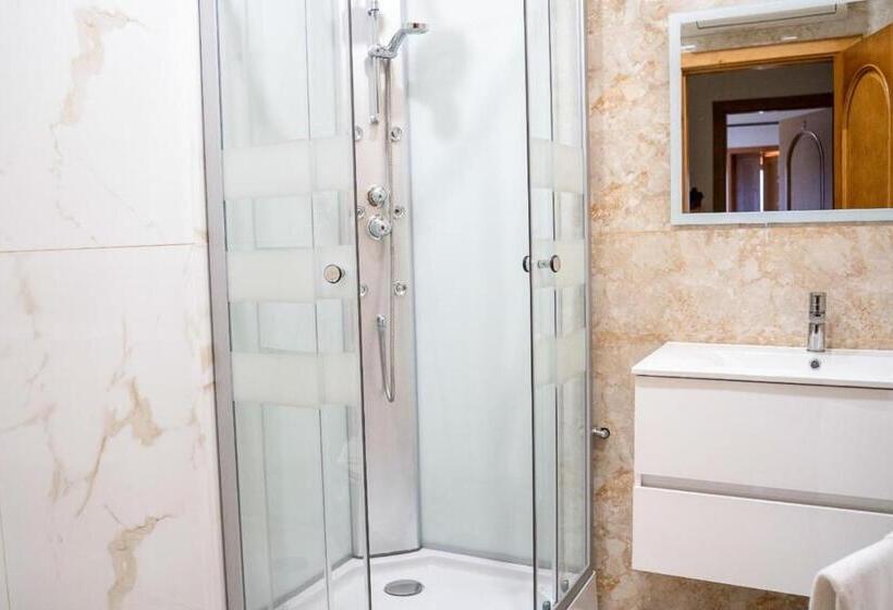 ベッドアンドブレックファースト Elegância & Carros