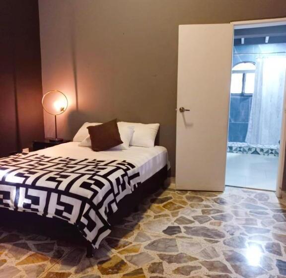 Bed and Breakfast Epic Manor