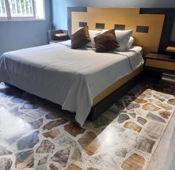 Bed and Breakfast Epic Manor