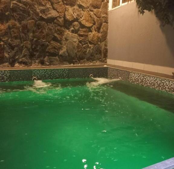 Bed and Breakfast Epic Manor