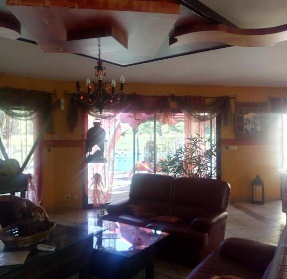 Bed and Breakfast Hébergement 24h Du Mans