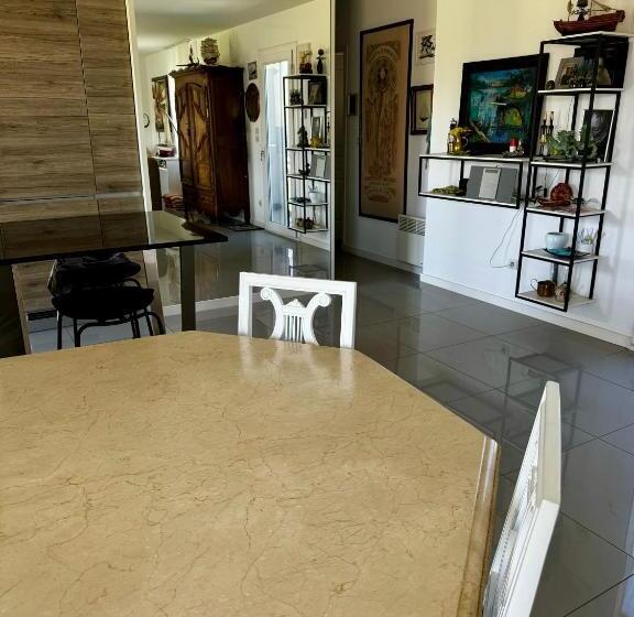 צימר La Maison Des Tarentes