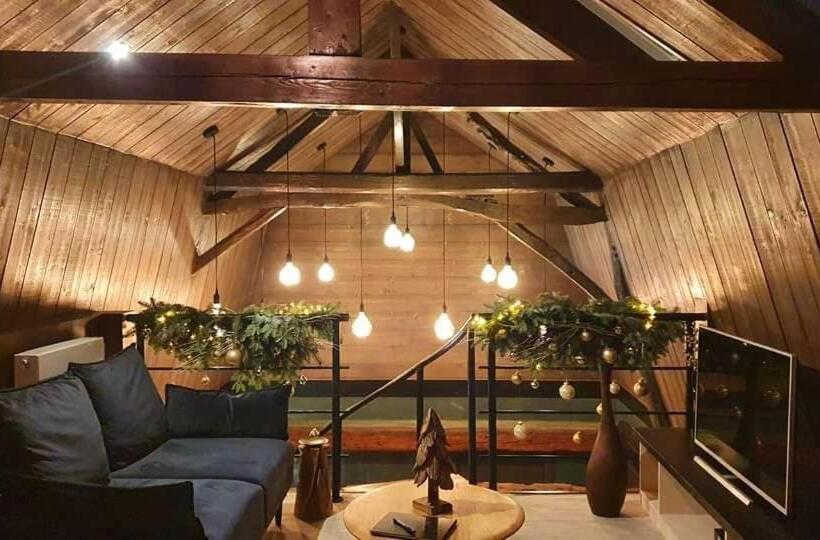 住宿加早餐  La Suite