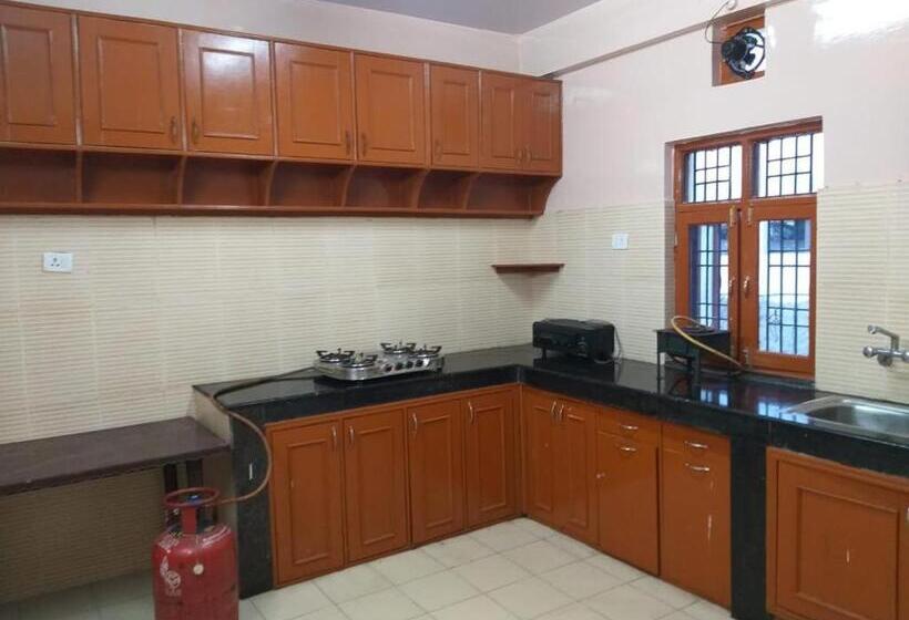 تختخواب و صبحانه Prestige Villa