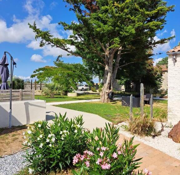 住宿加早餐  Roses Des Sables