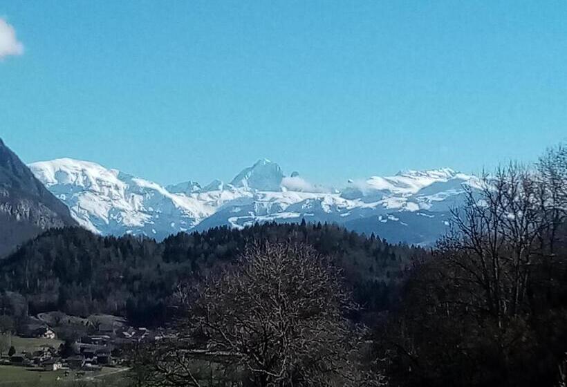 צימר Vers Le Mont