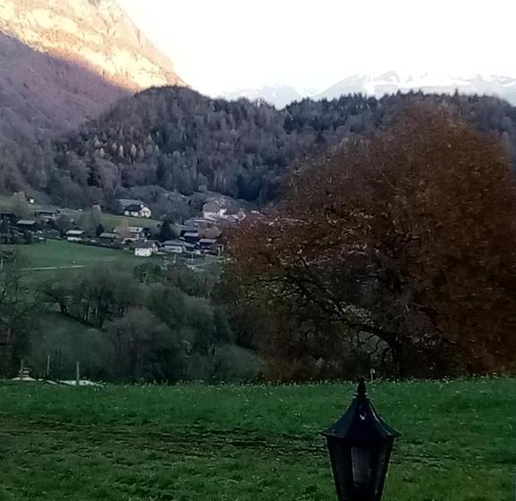 צימר Vers Le Mont