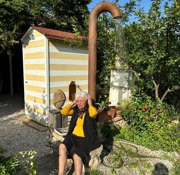 مبيت وإفطار Vida Locrese Con Piscina Salata