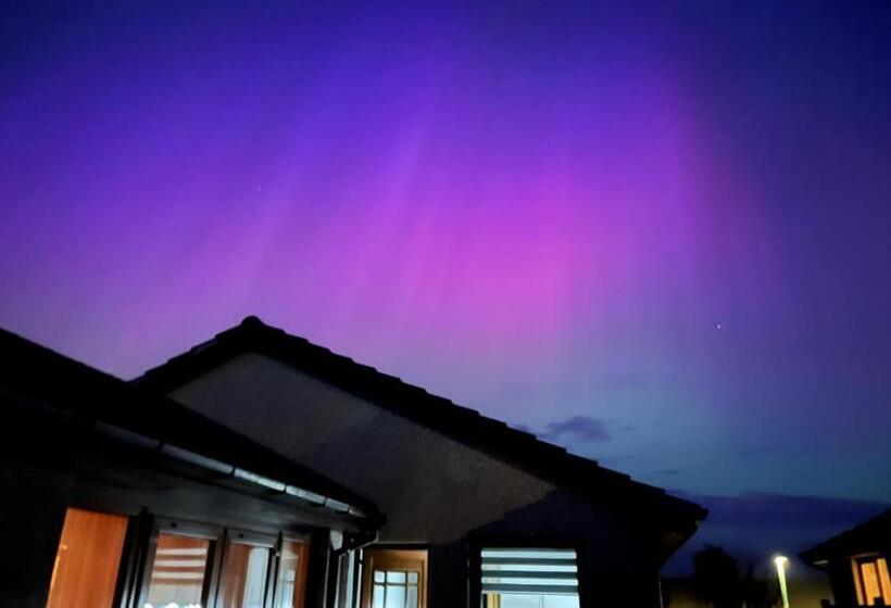 צימר Wee Coastal Snug