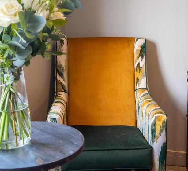 Deira Hotel & Apartments