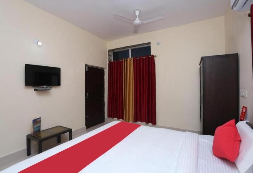 Goroomgo Hotel Moonlight Bhubaneswar   Premium Quality Of Service Awarded