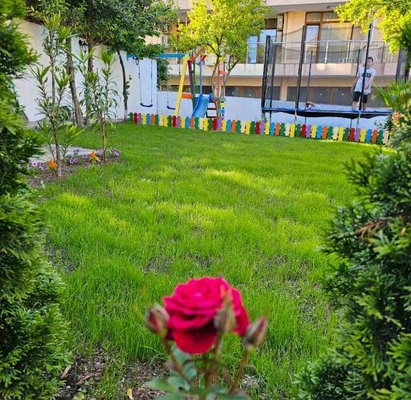 בית מלון כפרי акра ф