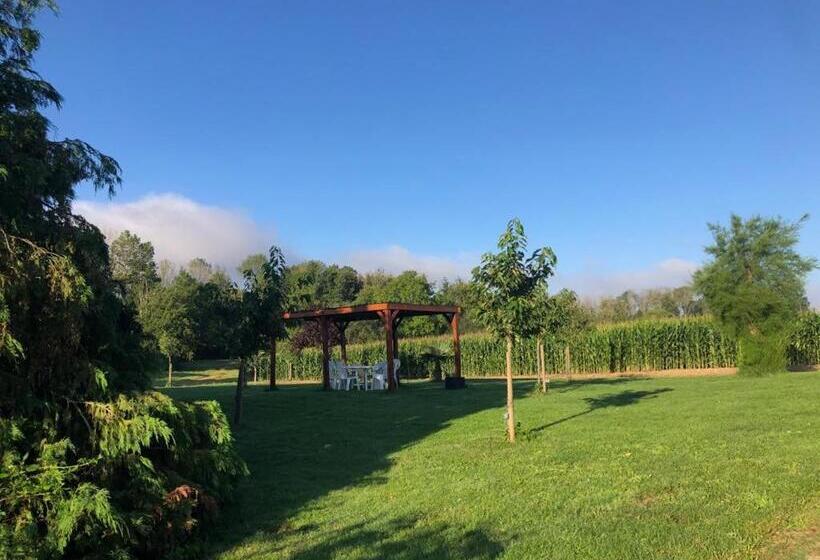 فندق Au Coeur De Notre Ferme Céréalière